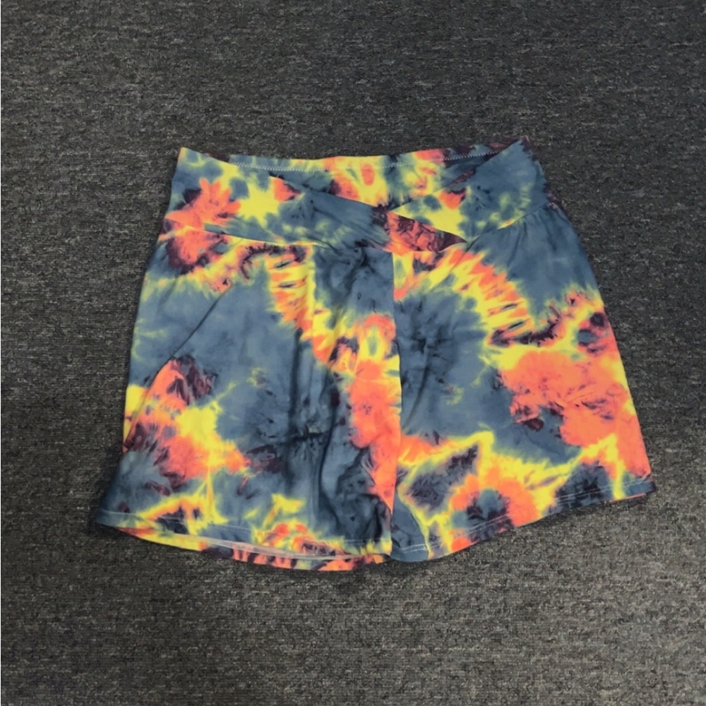 Women’s Vibrant Tie-Dye Shorts in Blue and Orange size L